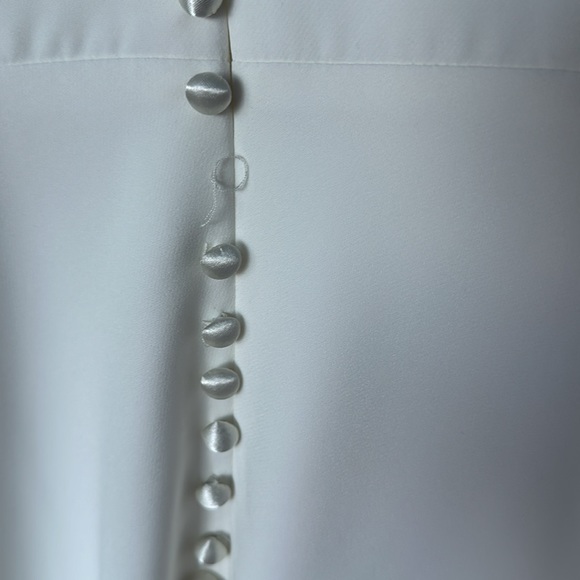 Gorgeous Sleeveless Wedding Gown V-Neck Ivory Long Train Size 6-8 - Picture 4 of 9